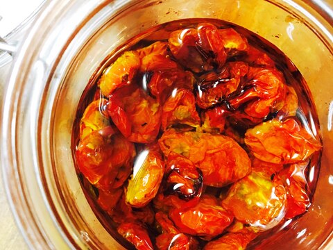 トマトの味がギュッ♡セミドライトマト